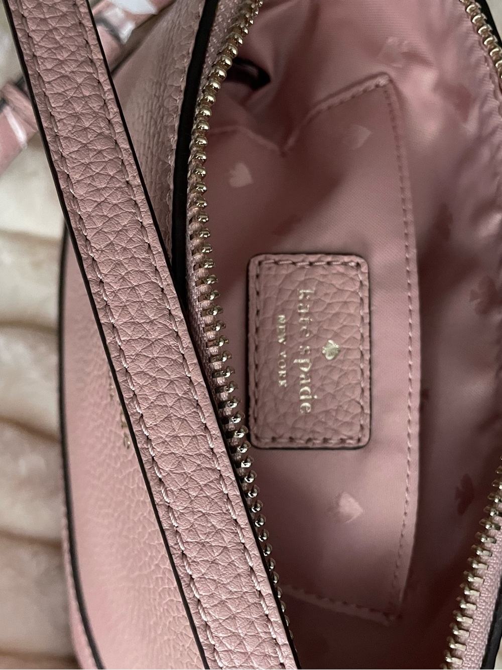 NWT Kate Spade Southport Ave in Rosy Cheeks Pebbled Leather Dome Crossbody - Picture 2 of 8